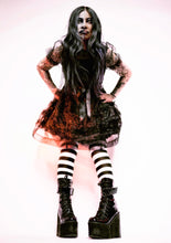 Load image into Gallery viewer, # 2026  - E-RAFFLE - RAVEN TOUR PLAT BOOTS
